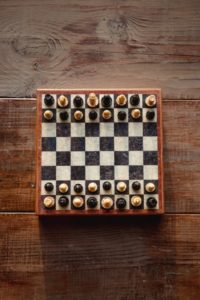 Польза шахмат для ума исследуется видными психологами и экспертами игры. Они уверены, что переоценить этот фактор невозможно. 
